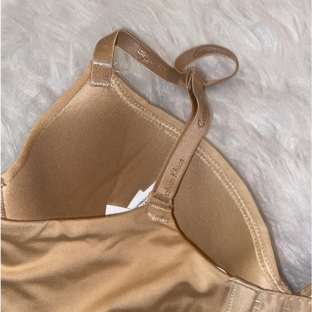 Convertible Strap Lightly Lined Demi Bra
CALVIN KLEIN - Picture 11 of 11